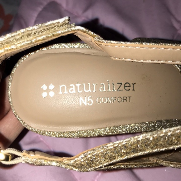 Heels - Picture 3 of 3